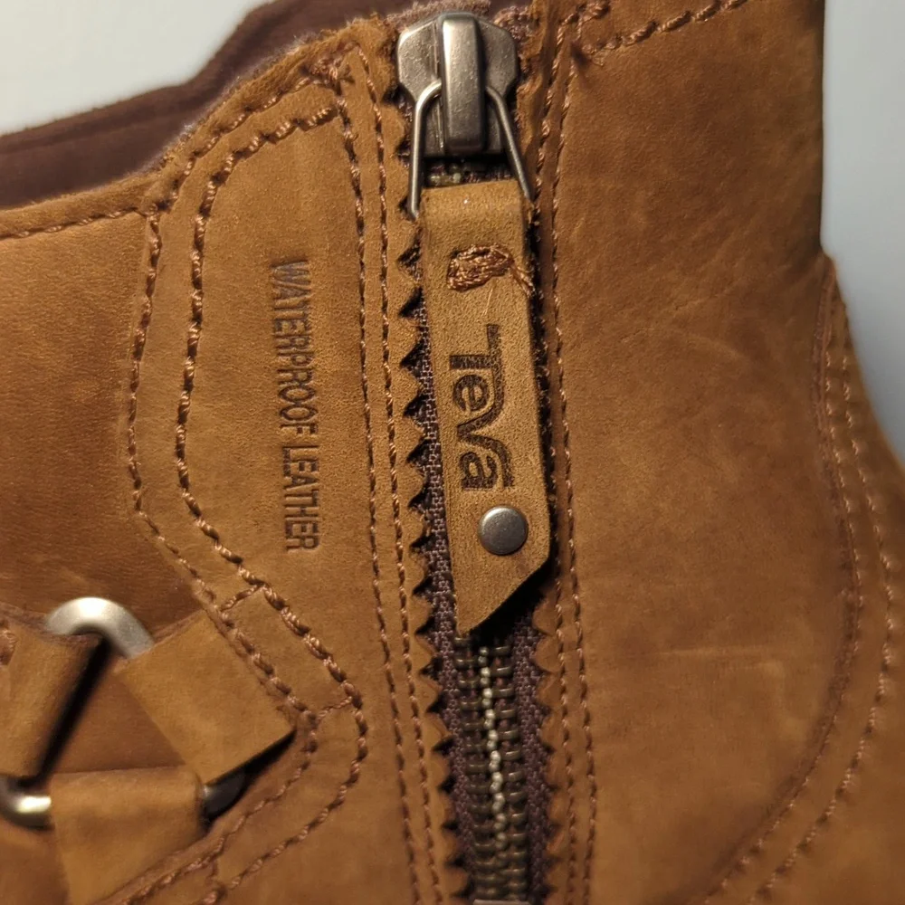 Teva 'Foxy' Waterproof Leather Ankle Boots - Picture 6 of 11